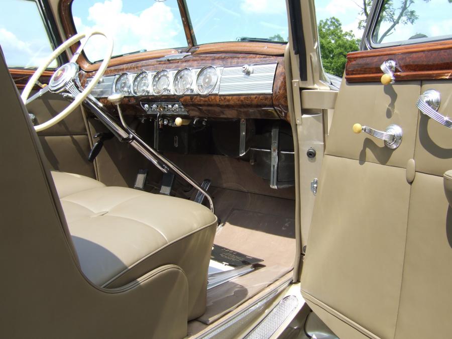  Packard Twelve Model 1608 Convertible Coupe 1938 года  (фото 3 из 9)